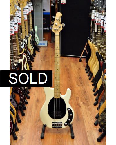 Musicman Stingray 4 White-used